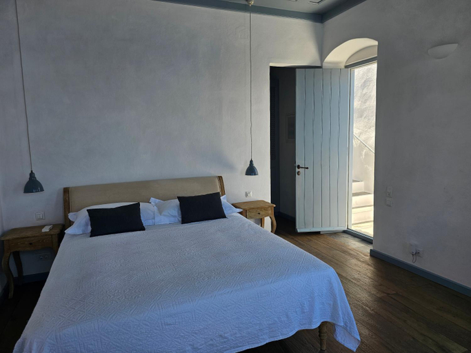 Others 4, The Anchor House, South Aegean