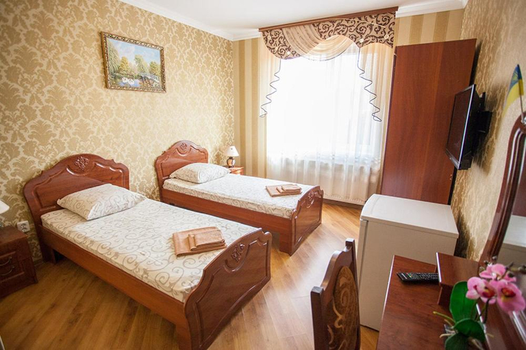 Bedroom 3, Goldenluxe, Berehivs'kyi
