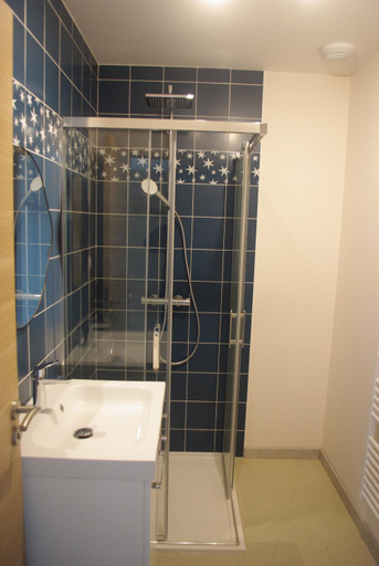 Bathroom 3, Au Temps Retrouve, Indre-et-Loire