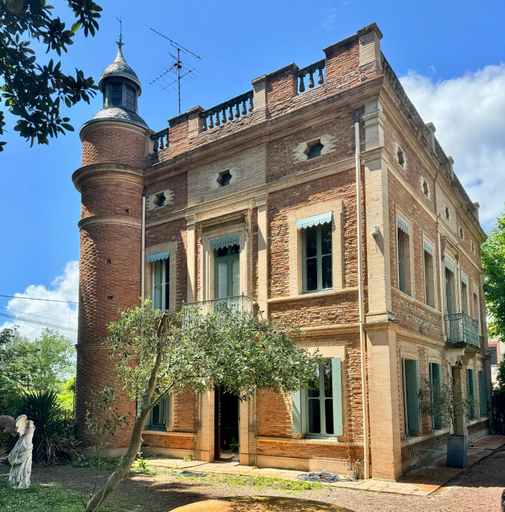Others 5, Chateau a Toulouse, Haute-Garonne