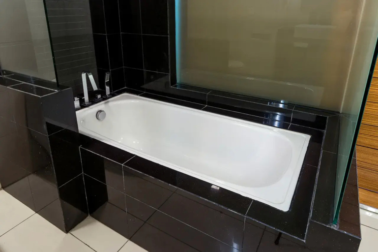 Bathroom 11