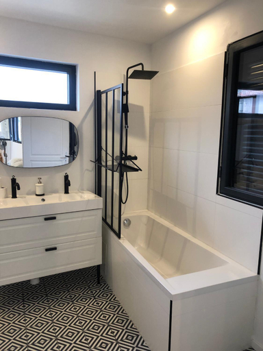 Bathroom 3, la maison des vignes, Gironde