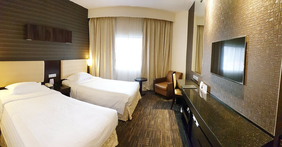 Bedroom 5, Hotel Royal Queens, Singapore
