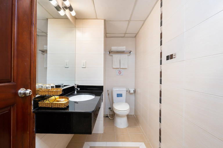 Bathroom 8