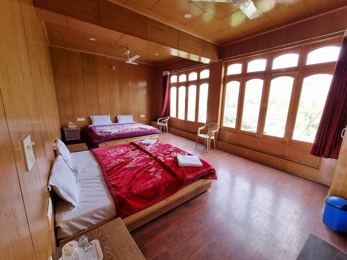 Bedroom, Hotel Real Siachen, Leh