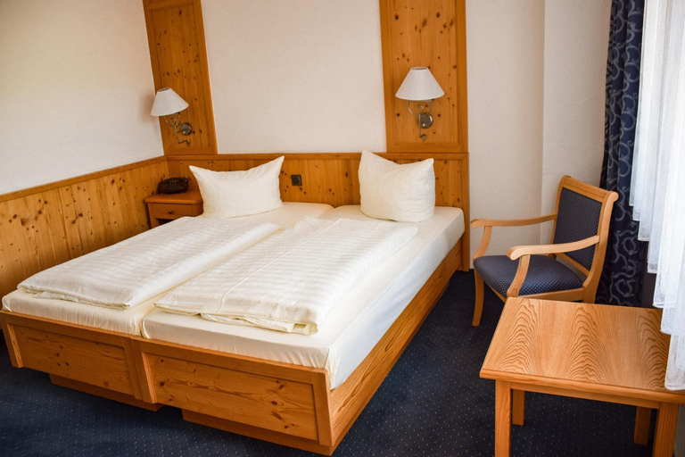 Bedroom 2, Hotel Bergwiesen - Zimmer mit Balkon oder Terasse, Main-Spessart