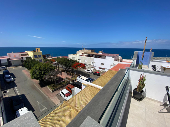 Others 3, SUNNY DAY Deluxe 1, Las Palmas