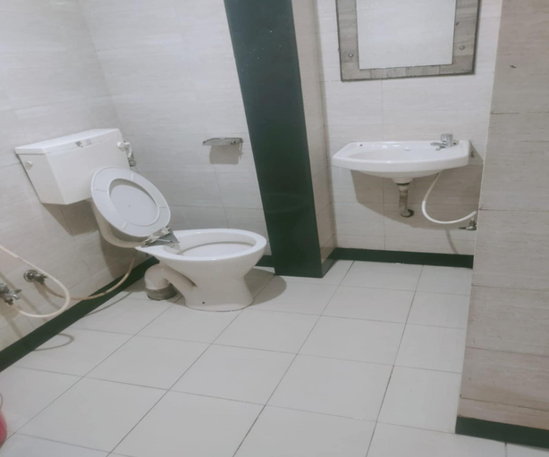 Bathroom, HOTEL Sai Leela Residency, Mumbai Suburban