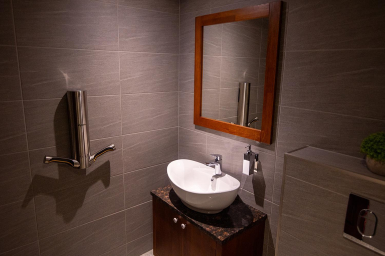 Bathroom 3, Hotel Legend, Pärnu