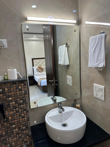 Bedroom 2, Lemon Green Residency Hotel and Serviced Apartment, West