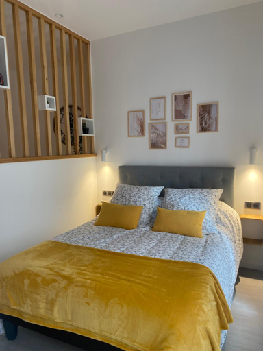 Bedroom 27