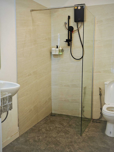 Bathroom 3, homey stay and cafe by hematoa, Ratchathewi
