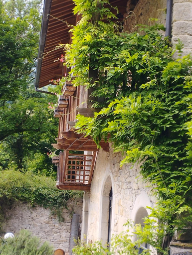 Others 5, LES CHAMBRES DE LIANE, Ain