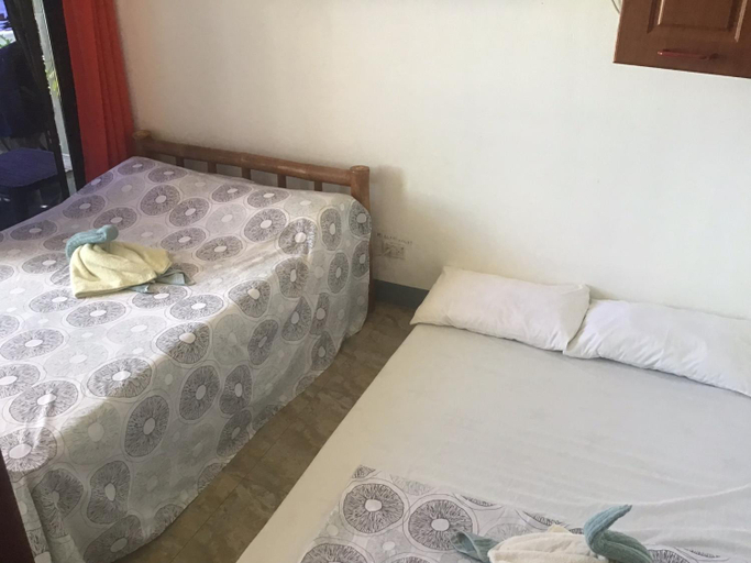 3, BambooBeachVilla2 AC NEW OCEANFRONT POOL sunsetview garden kitchen SATELLITE STARLINK WI-FI, Dimiao