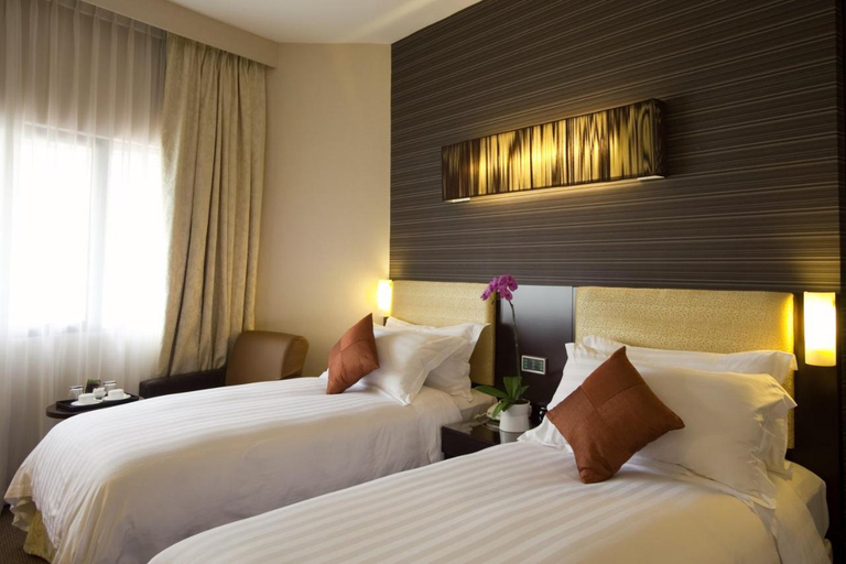 Bedroom 5, Hotel Royal Queens, Singapore