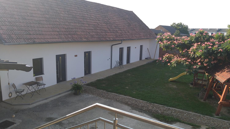 Others 2, Weingut Thomas Brandl, Krems an der Donau Land
