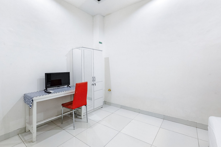 Others 4, RedDoorz near RS UMMI Bogor, Bogor