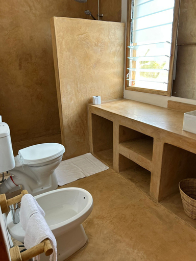 Bathroom 4, TATU INN Boutique Hotel Watamu, Kilifi North