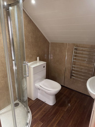 Bathroom 3, Hillside Hotel & Restaurant, Angus