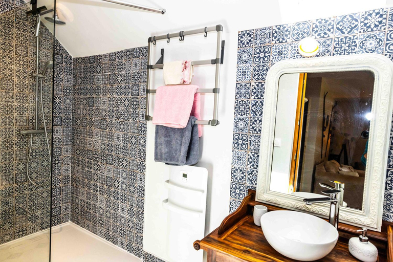 Bathroom 3, Le Galussel Gite d'etape et de sejour, Isère