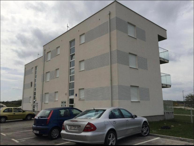 Others 5, Apartmani Matko, Nin