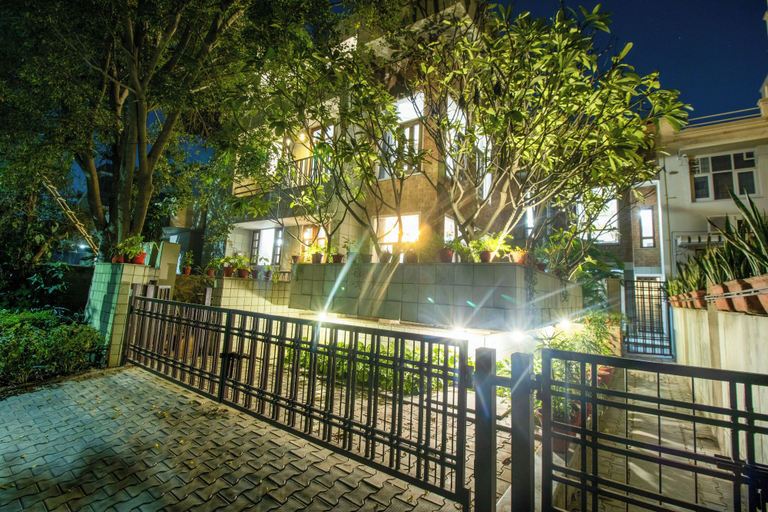 Exterior & Views 2, Opulent Antique 3br Villa in Gurugram, Gurgaon