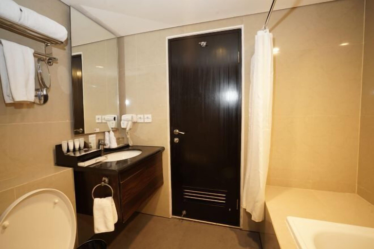 Bathroom 8