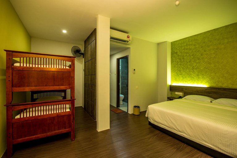 Bedroom 4, Pari Inn, Miri