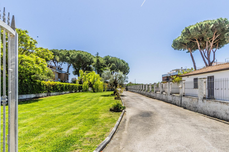 Others 3, 'Villa Venere Deluxe' 50mt Sea-Jacuzzi-Free Parking-Garden, Latina