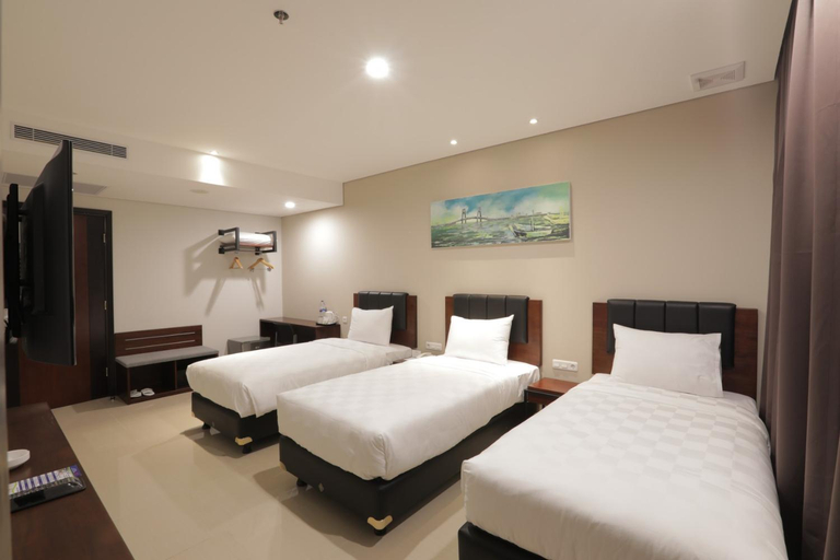 Bedroom 12