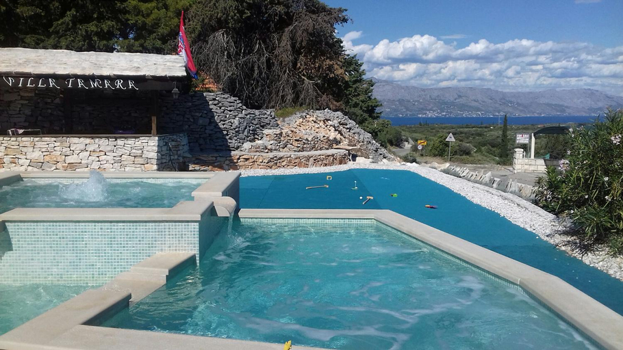 Others 4, Villa Tamara,3 heated Pools, Entire Villa for sole use, Supetar