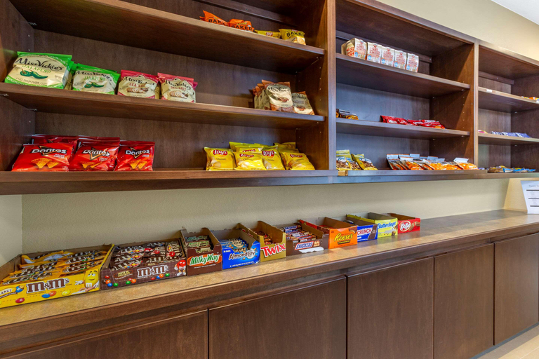 Food & Drinks 1, Comfort Inn & Suites Near Mt. Rushmore, Pennington