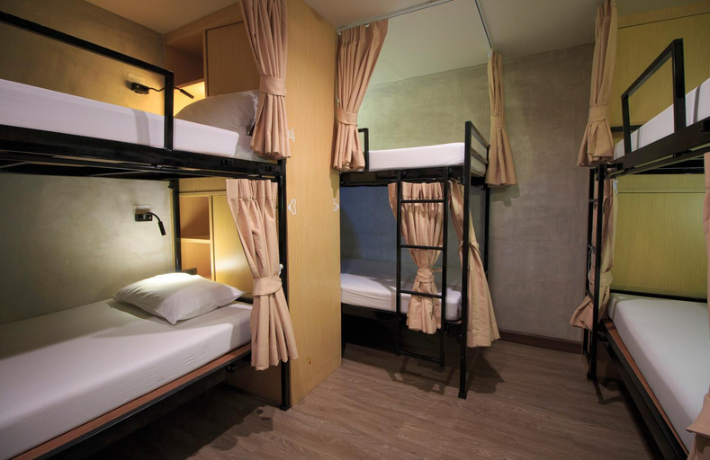 Bedroom 30