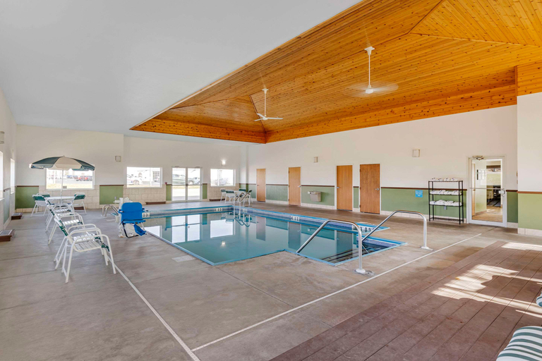 Sport & Beauty 3, Sleep Inn & Suites Charles City Area, Floyd