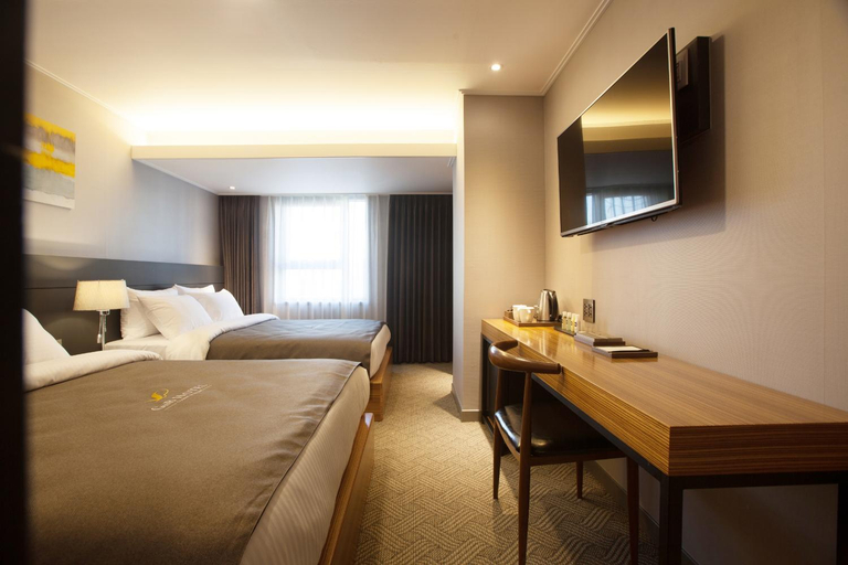 Bedroom 30