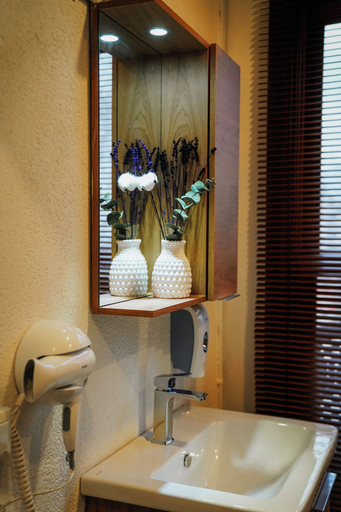 Bathroom 5, Leila Mansion Hotel, Merkez