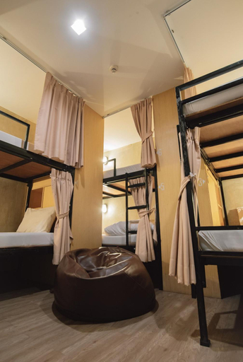 Bedroom 28