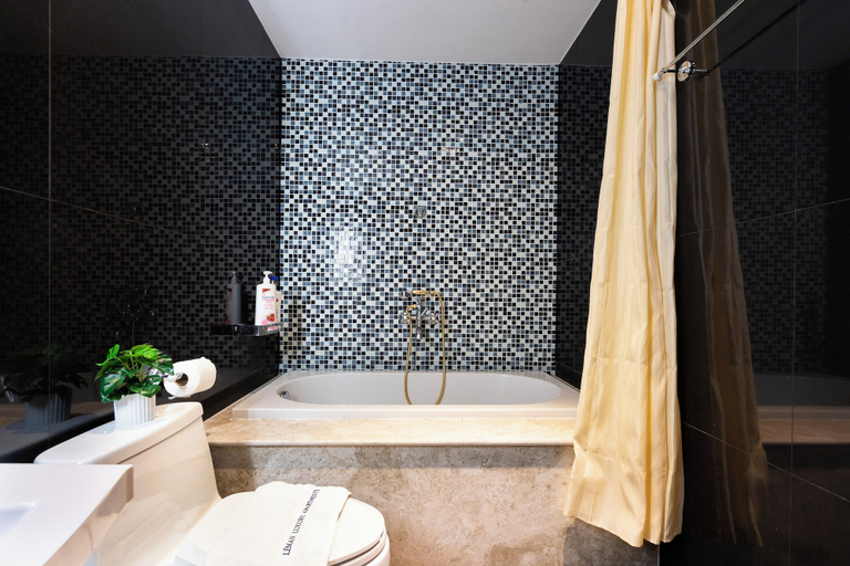 Bathroom 5, Luxury Condotel Luminous Leman, District 3