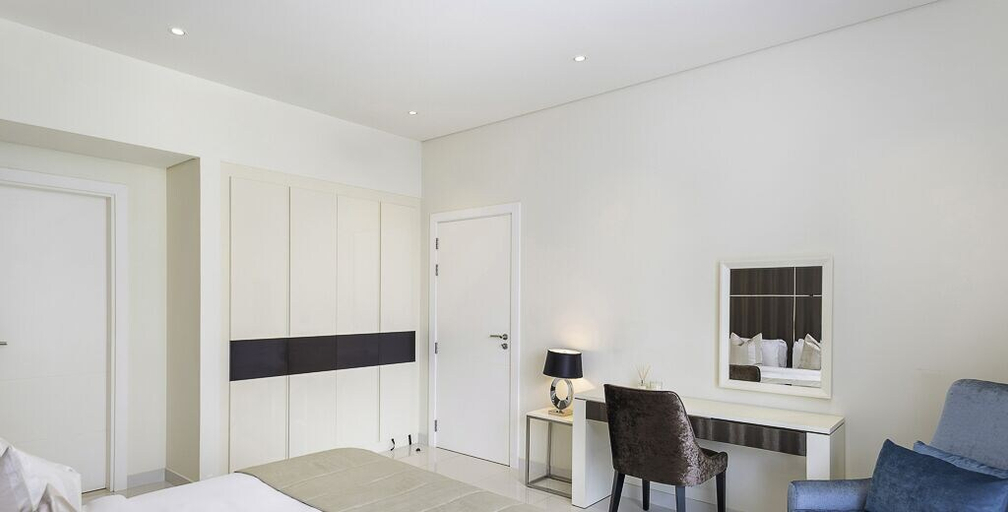 Bedroom, LUX The Bays Edge Canal View Suite, Dubai