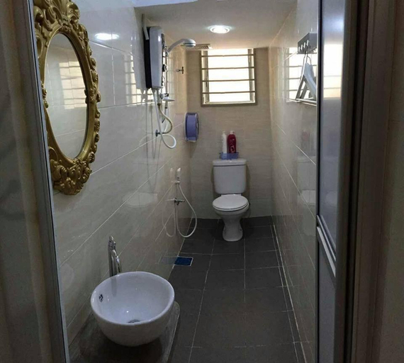 Bathroom 11