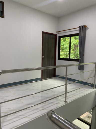 4, Ladakul hostel (ลดากุลโฮสเทล), Chom Thong