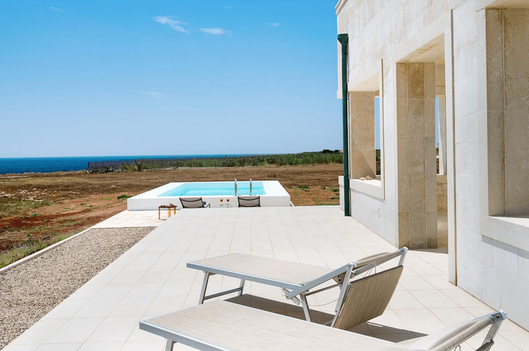Others 4, Villa Capo Passero, Syracuse