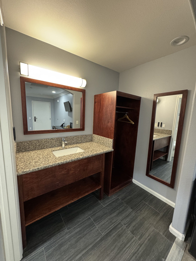 Bathroom 5, Dutch Motel, San Bernardino