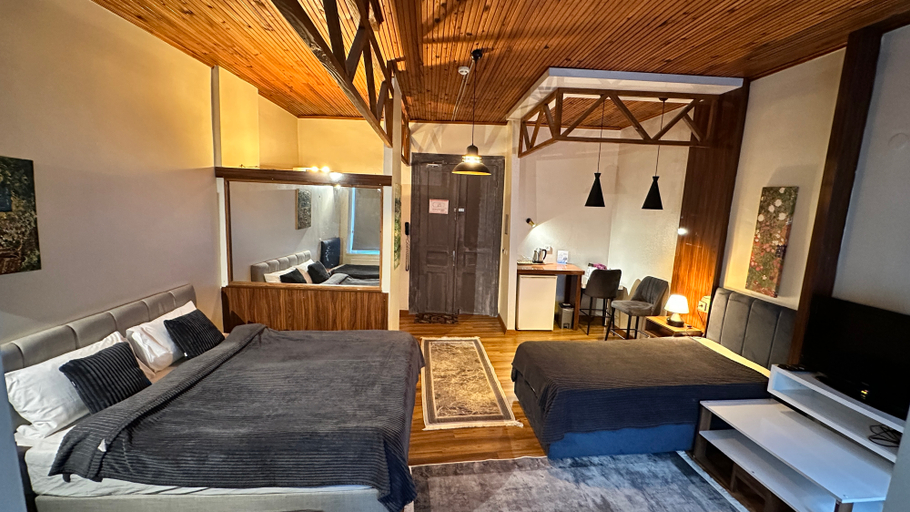 Bedroom 4, New Pera Hotel, Beyoğlu
