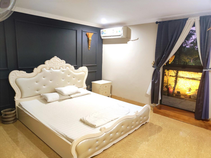 Bedroom 8