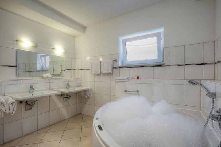 Bathroom 11