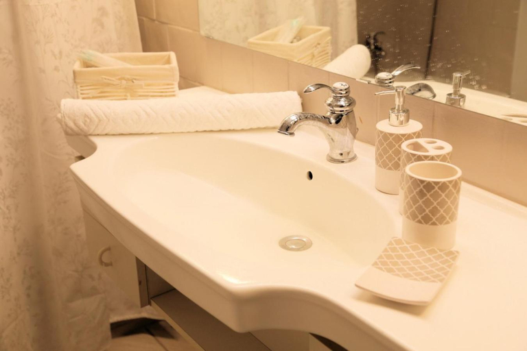 Bathroom 9