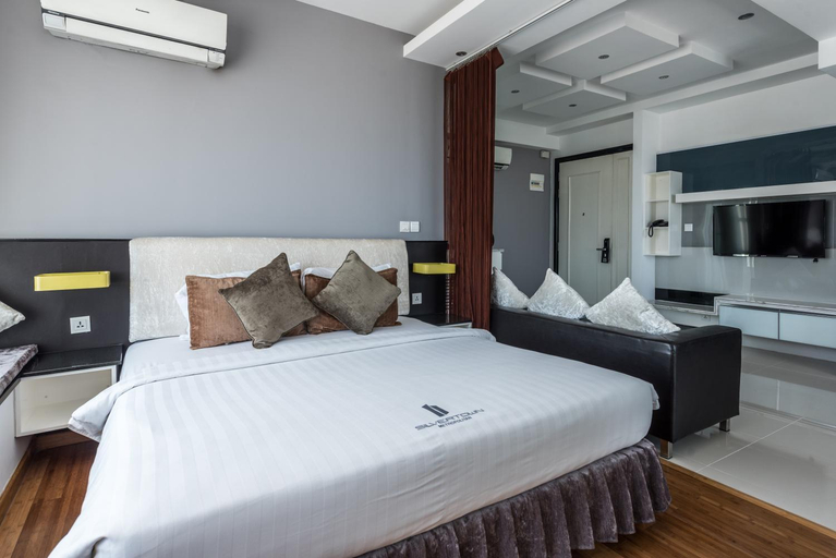 Bedroom 13