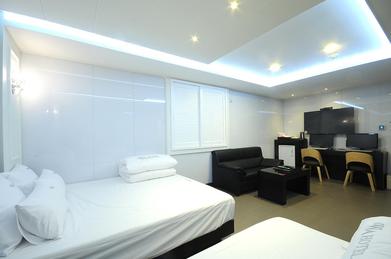 Bedroom 9