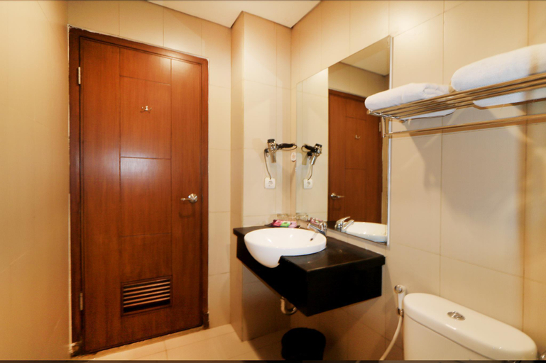 Bathroom 24